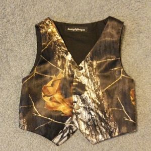 Camouflage vest